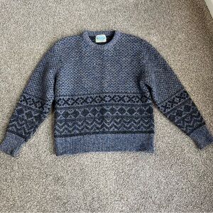 Royal North Mills Outfitters Vintage Wool Blend Blue Black Chunky Sweater, Med